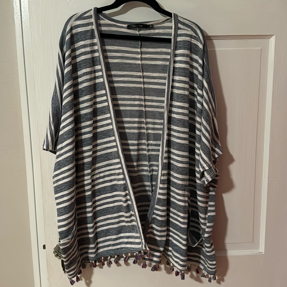 Doe & Rae Women's Blue/White Striped Kimono Short Sleeve Size L Rainbow Fringe